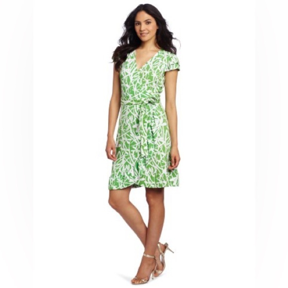 Lilly Pulitzer Women's Adriel Flutter Sleeve Wrap Dress Green Bean Light My Fire